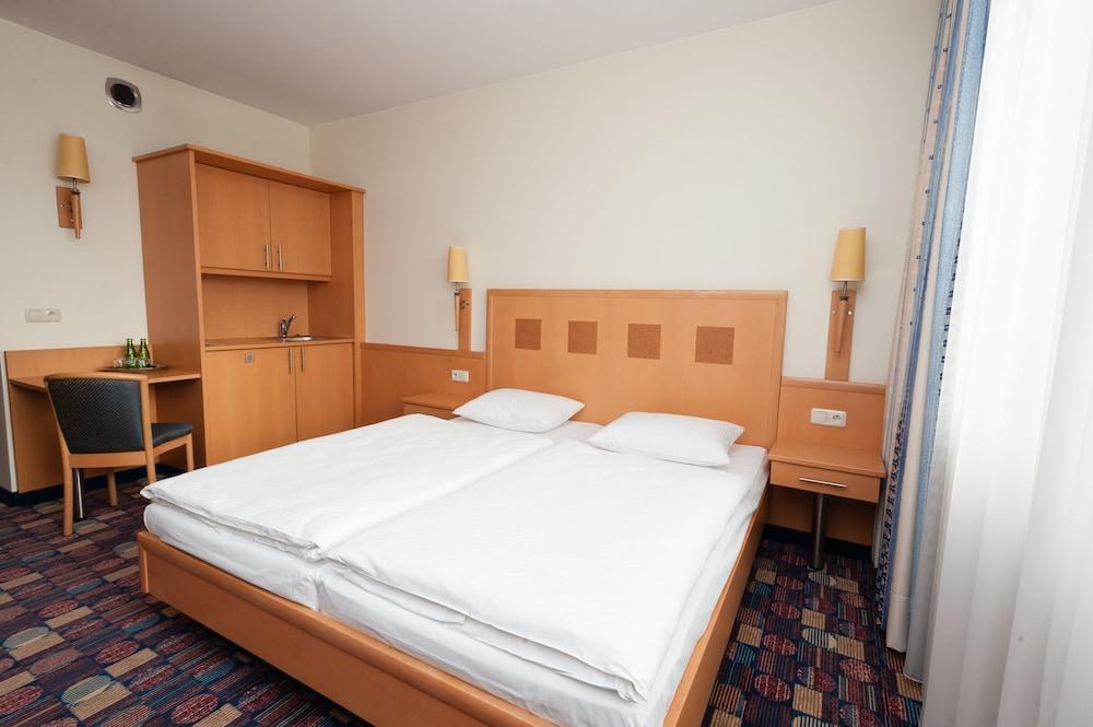 Hotel Partner Βαρσοβία Εξωτερικό φωτογραφία