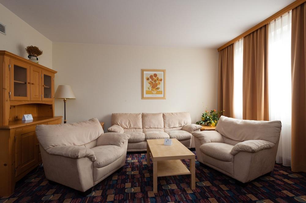 Hotel Partner Βαρσοβία Εξωτερικό φωτογραφία