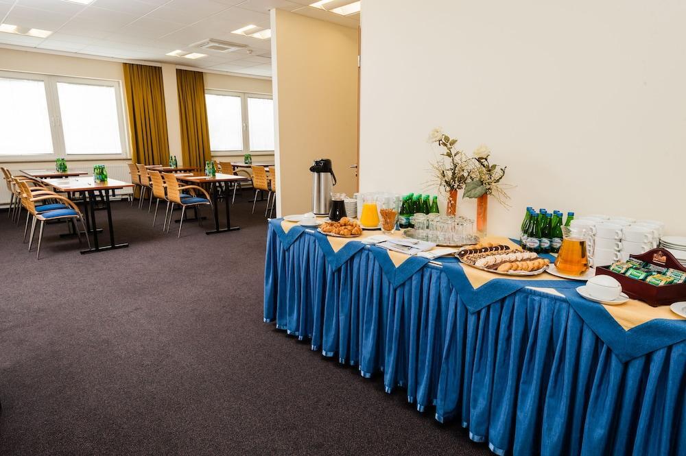 Hotel Partner Βαρσοβία Εξωτερικό φωτογραφία
